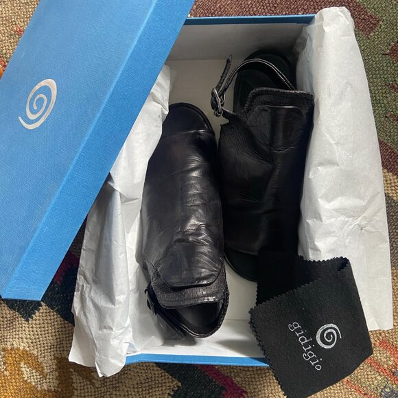 Gidigio Black Leather Sandals Size 38 - Picture 4 of 12